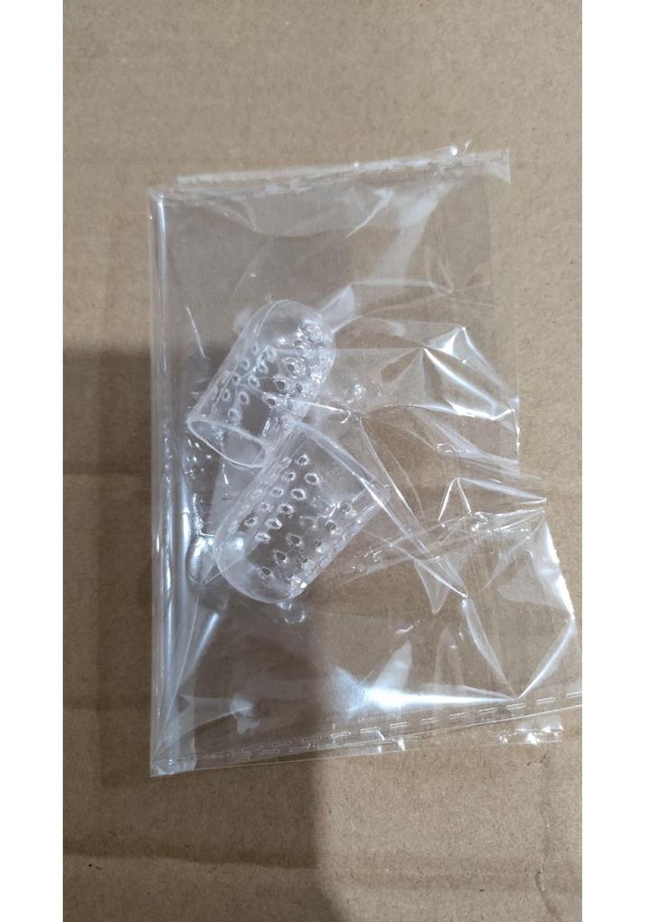 Silicone Big Toe Protector & Breathable Separator for Anti-Chafing, Anti-Cracking, and Moisturizing.