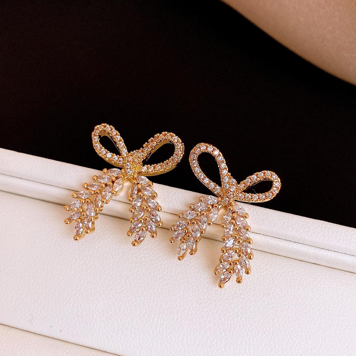 Korean exquisite zircon bow wheat stud earrings versatile temperament earrings