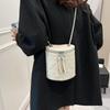 New Bucket Bag Diamond Chain Bag Shoulder Bag Heart-shaped Versatile Messenger Bag Women