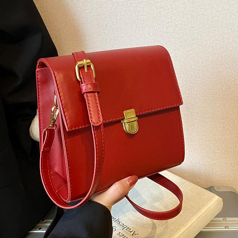 Small Bag for Women's Retro Simple Crossbody Bag Hong Kong Style Early Spring New Korean Version Versatile One-shoulder Fashionable Small Square Bag
