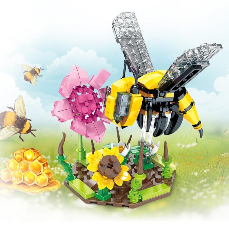 Children's Building Block Toy Simulated Snail Mantis Bee Butterfly Flowers Plants Insects Series Puzzle Set Decoration Gift