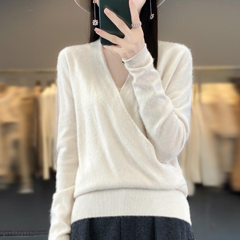 Autumn/Winter Women's Slim-Fit V-Neck Pure Wool Kimono Sweater Pullover