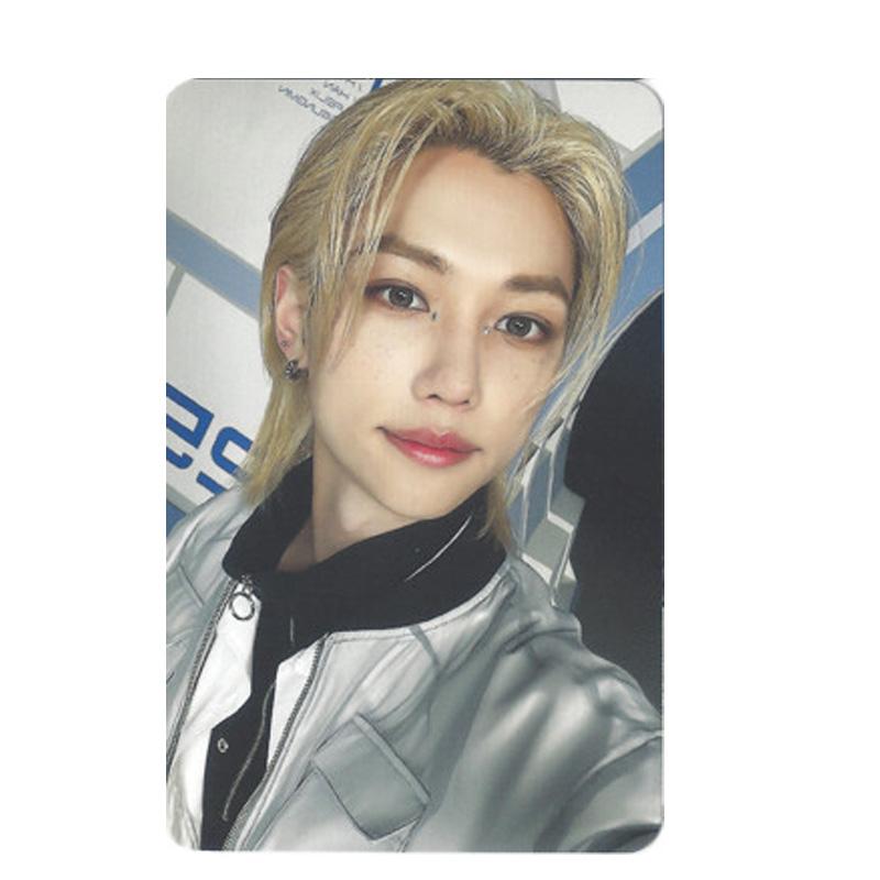 

Бездомные дети : Специальная официальная фотокарточка PILOT и неизданная фотокарточка Rockstar (Саундвейв Специальный) FELIX (PILOT)