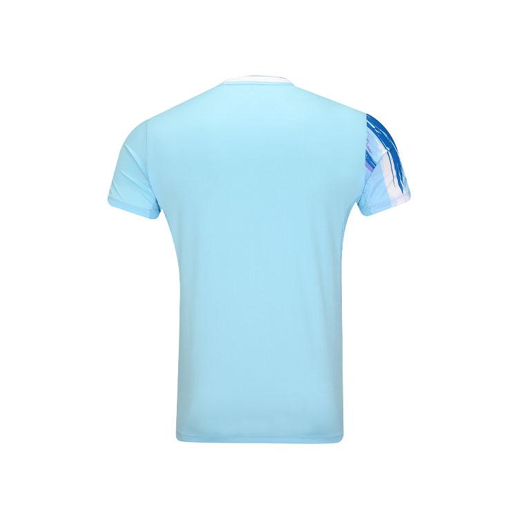 Li Ning Badminton Series Graffiti Print V-Neck Comfortable Breathable Casual Short Sleeve T-Shirt Unisex Tops Ice-Blue AAYV025-5