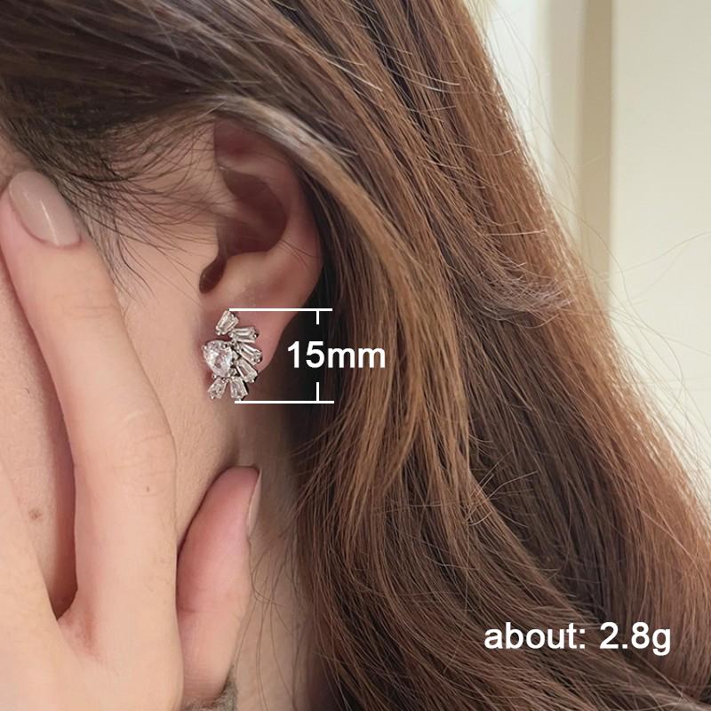 Huitan Chic Matched Earrings with Waterdrop Cubic Zirconia Exquisite Women Earrings Ear Piercing Wedding Party Statement Jewelry