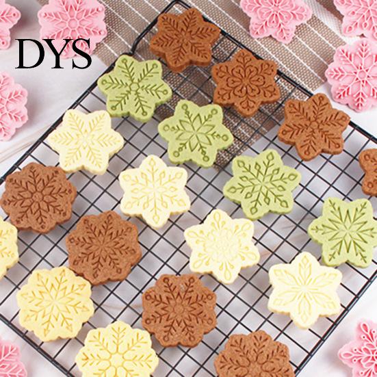 Cookie Stamp 9Pcs 3D Fondant Mold Easy to Demold DIY Cake Biscuit Decorating Tools Merry Christmas Snowflake for Home Baking