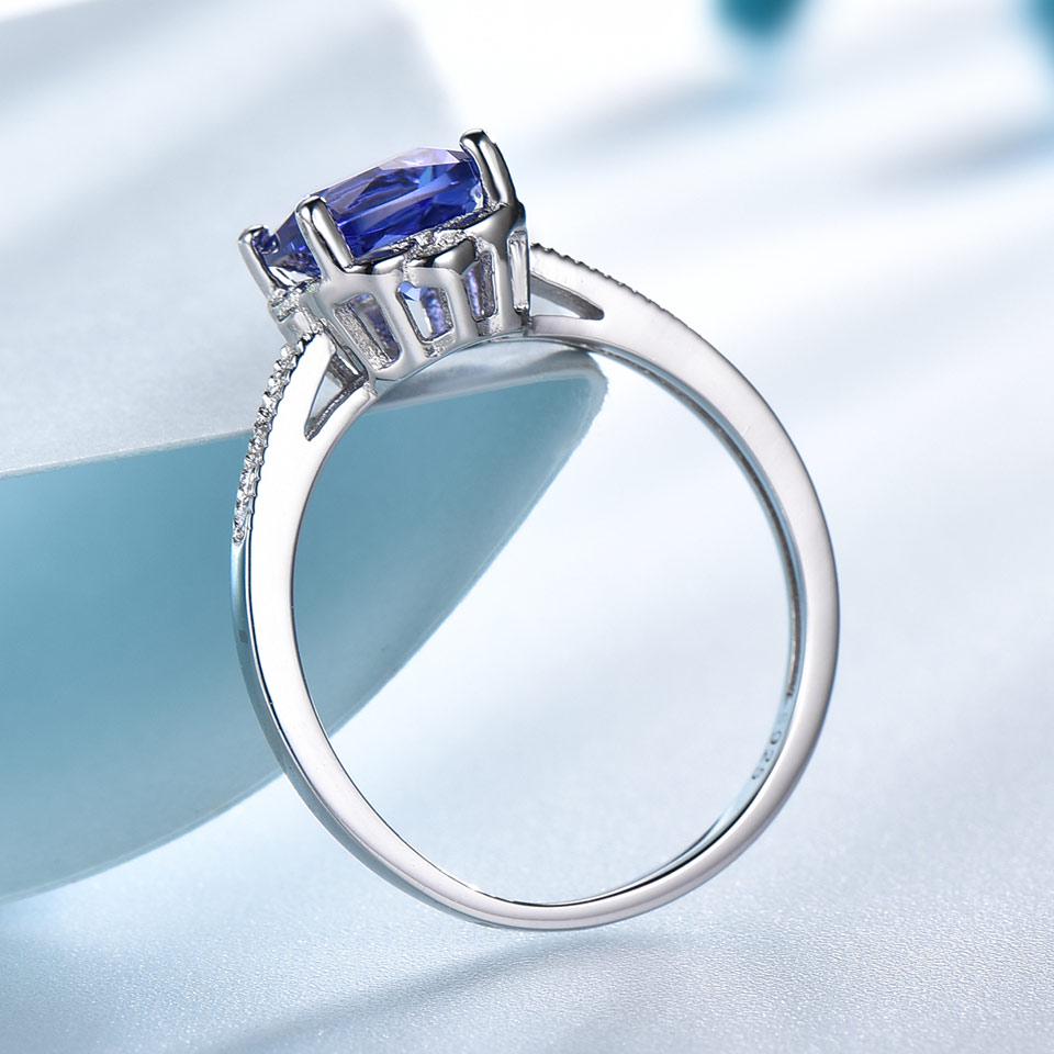Umcho Tanzanite Gemstone Ring