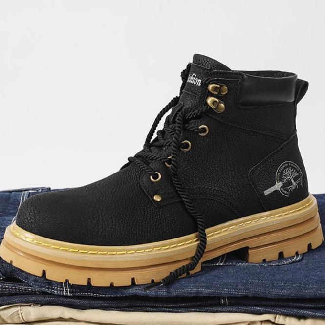 2025 Summer New High Top Martin Boots Men's Trendy Versatile Thick Soled Casual Leather Shoes Work Clothes Board Shoes