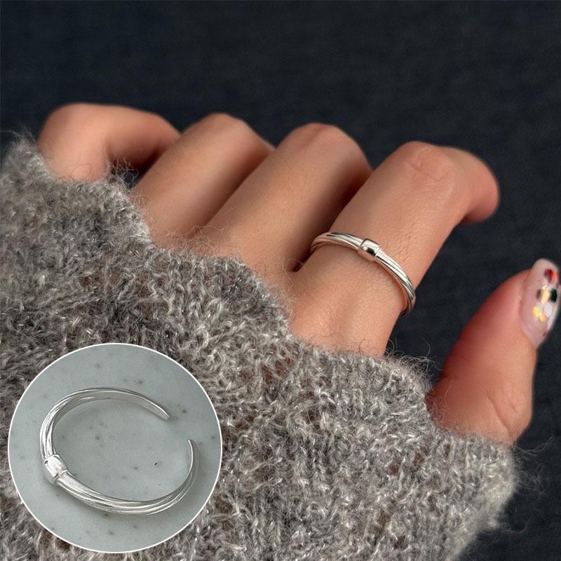 Korean S925 Silver Cross Military Flower Ring: Retro, Adjustable, Fashionable Hip-Hop Index Finger Design for Women.