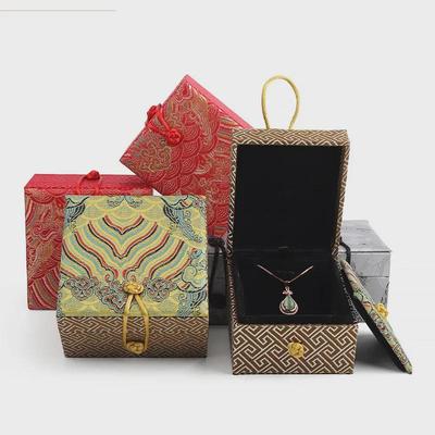 Brocade Bracelet, Rope Buckle Retro Jewelry Box; Pendant Necklace Storage for Jade and Play.