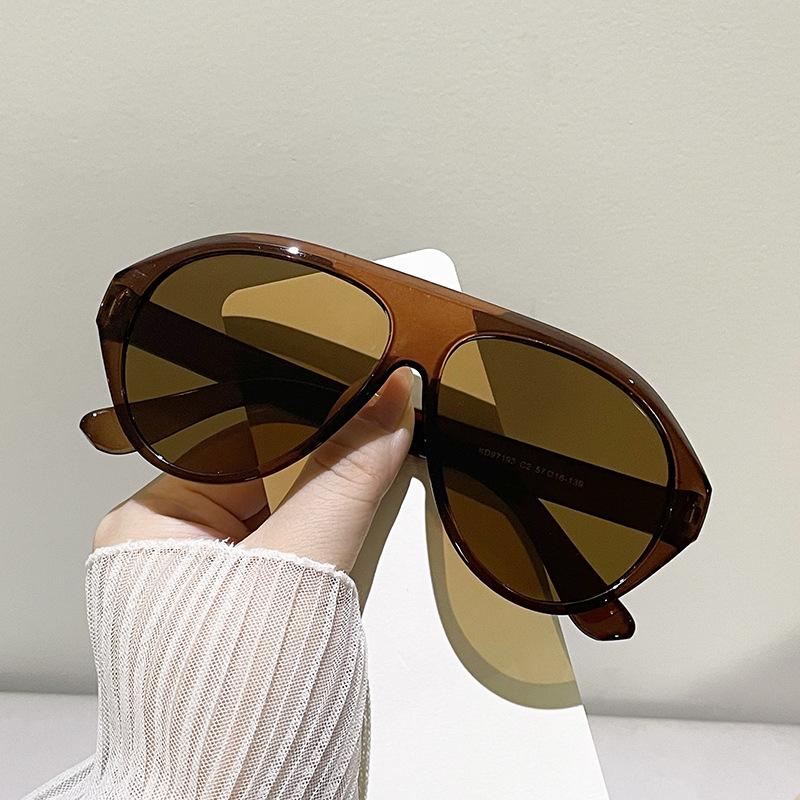 New Vintage Woman Oval Sunglasses Brand Designer Oversize Sun Glasses Trendy Street Shoot Shades Eyewear UV400
