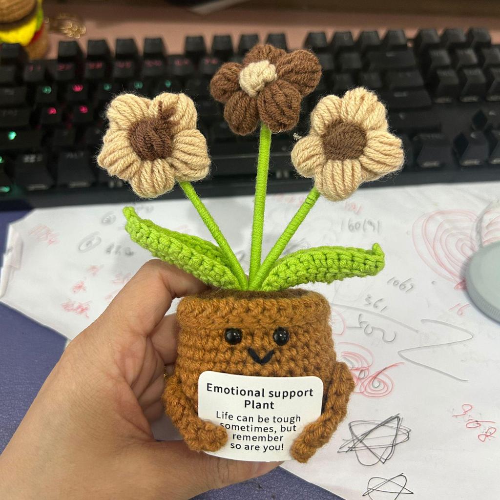 Cross-border Positive Energy Potato Crochet Doll: Humorous Yarn-Knitted Bonsai Ornament and Gift Card