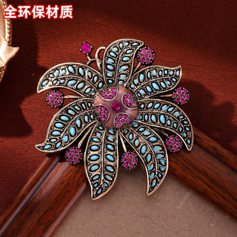 Retro Elegant Floral Brooch Sunflower Premium Temperament Luxury Blazer Brooch Pin
