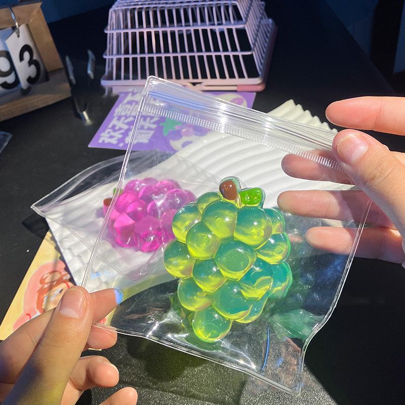 1Pcs Squeeze Stress Relief Hand Toys  Fruit Grapes  Toy Anti-Anxiety Fruit Stretchy Slow Rising Sensory Props