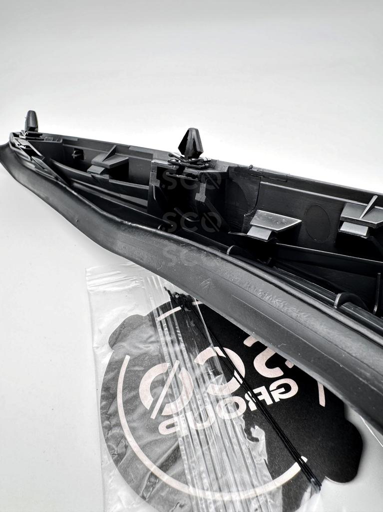 Windshield Corner Plastic for Renault Fluence Cowl Panel Fairing Panel for Fluence Right Side 668620027R