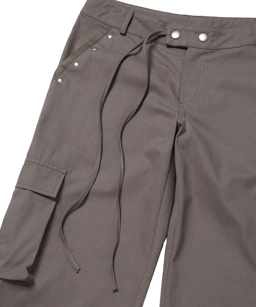 Gillaakaibeu Pocket Embroided String Cargo Pants_Brown
