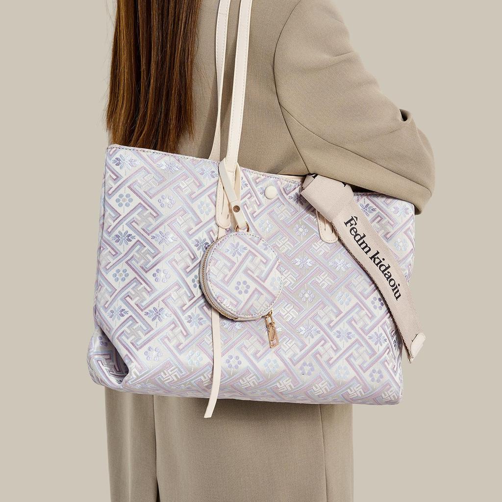Guangxi Zhuang Brocade Women's Heritage Tote: Large Capacity, Practical, Commuting Shoulder/Crossbody Bag 2026
