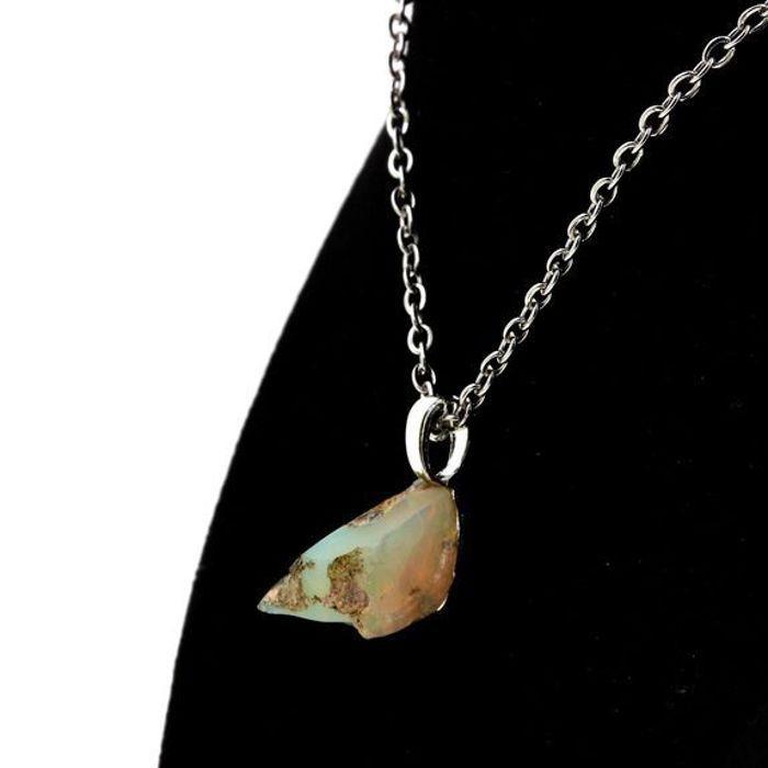 Pierres et Minéraux. Collier Opale brut. 9.19 ct. Wello, Ethiopie.