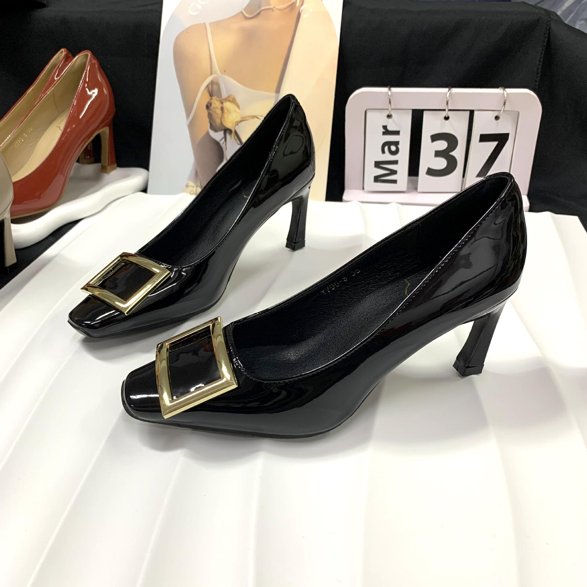 

Spot second hair! Grape mother same shoes French temperament night wind square buckle thin high heel square head shallow mouth commuter shoes 40