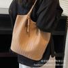 Retro Bag Women's Large Capacity 2025 New Autumn and Winter Leisure Shoulder Shopping Bag Texture Commuter Tote Bag