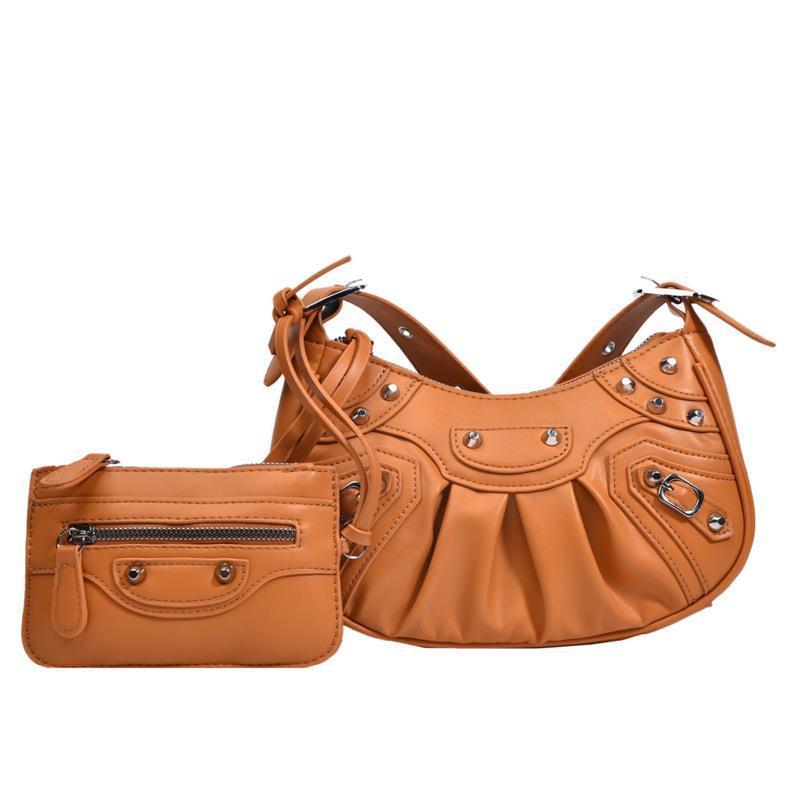 Shangxin Tang Yan same bag underarm pleated crescent bun mother shoulder bag retro rivet locomotive bag