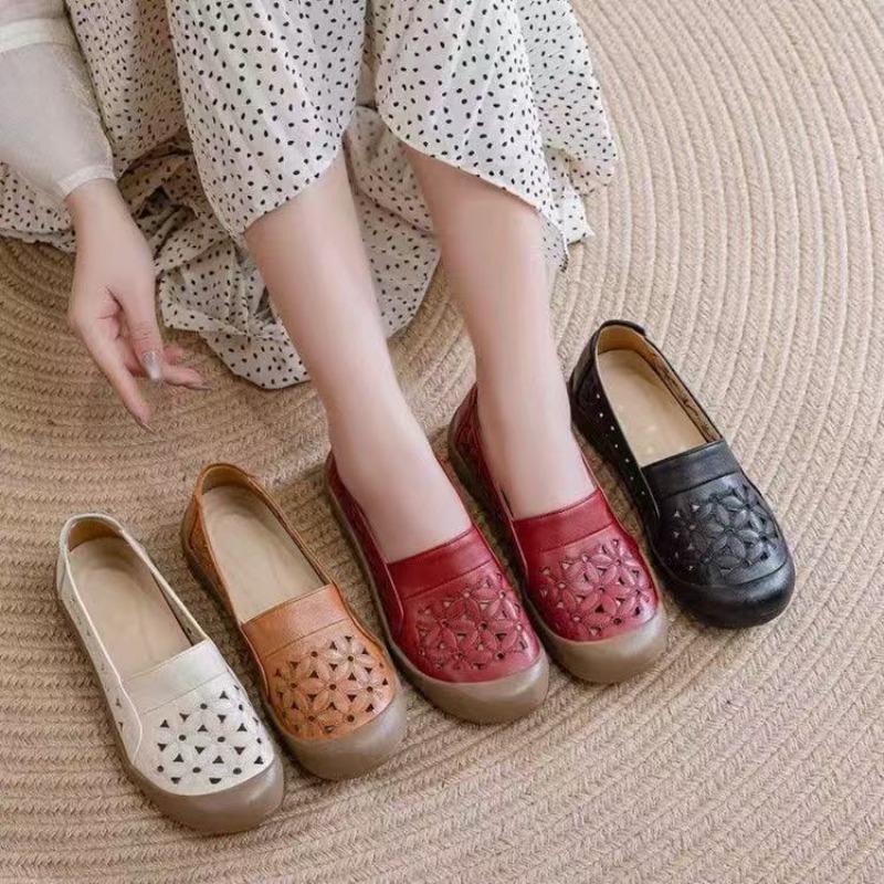 Summer new hollow Doudou shoes soft leather soft sole casual one-pedal comfortable flat bottom breathable comfortable shoes
