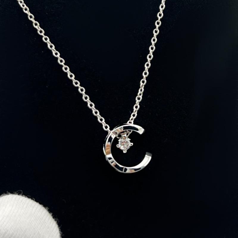 Diamond Pattern Crescent Moon Necklace: Women's Luxury Pendant with Star and Moon Clavicle Chain