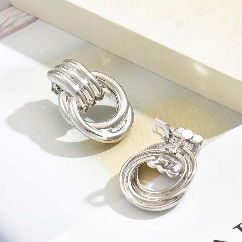 Vintage Metal Twisted Round Ear Clip Earrings for Women 2026 New Fashion Gold Color Geometric Hollow Drop Earrings Jewelry Gifts