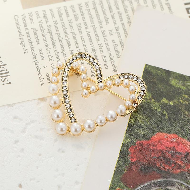 1PC Fake Pearl Couple Elegant and Precise Brooch Heart Brooch Heart-Connected  Jewelry