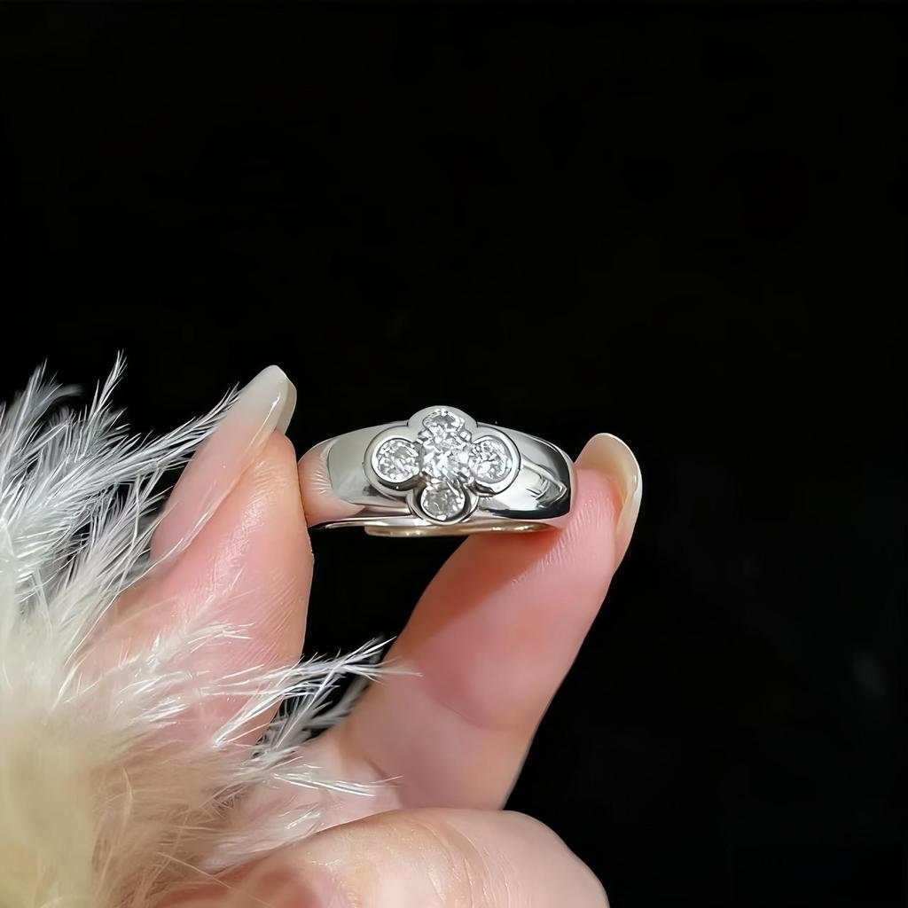 Customizable Elegant Flower Design Adjustable Ring for Women - Fashionable and Versatile Jewelry Accessory for Index Finger.