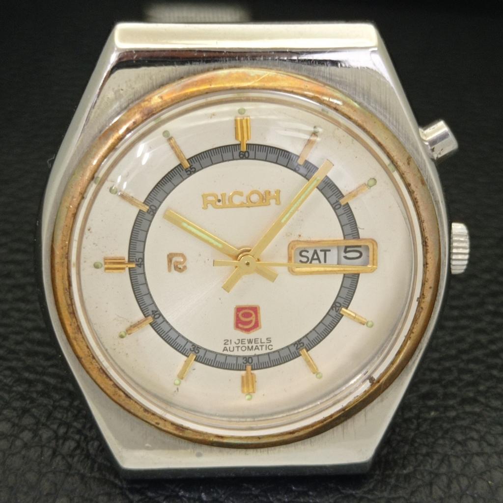 AUTOMATIC VINTAGE RICOH R31 JAPAN MENS SILVER COLOR DIAL WATCH A701928-5 R207-a701928