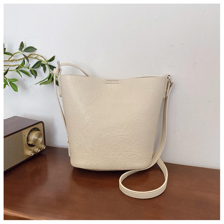 

Популярная ретро-сумка женская 2025 весна новая корейский тренд нишевая сумка-мессенджер высококлассная плечевая сумка-ведро