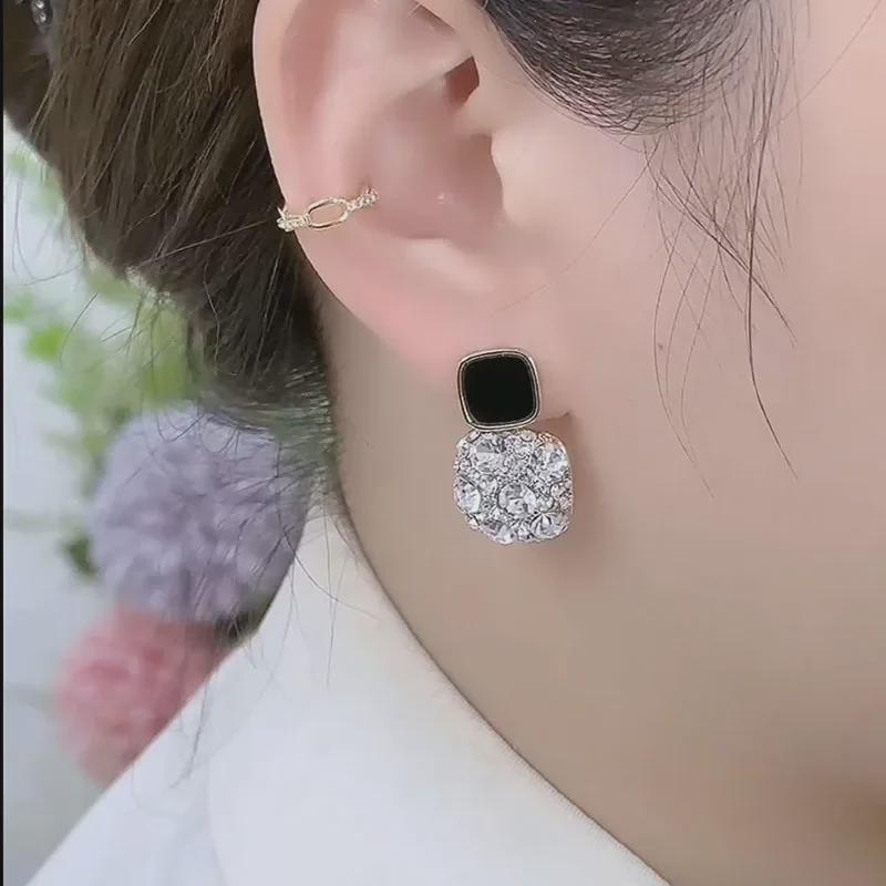 2023 Classic Black Square Diamond Earrings - Retro Style