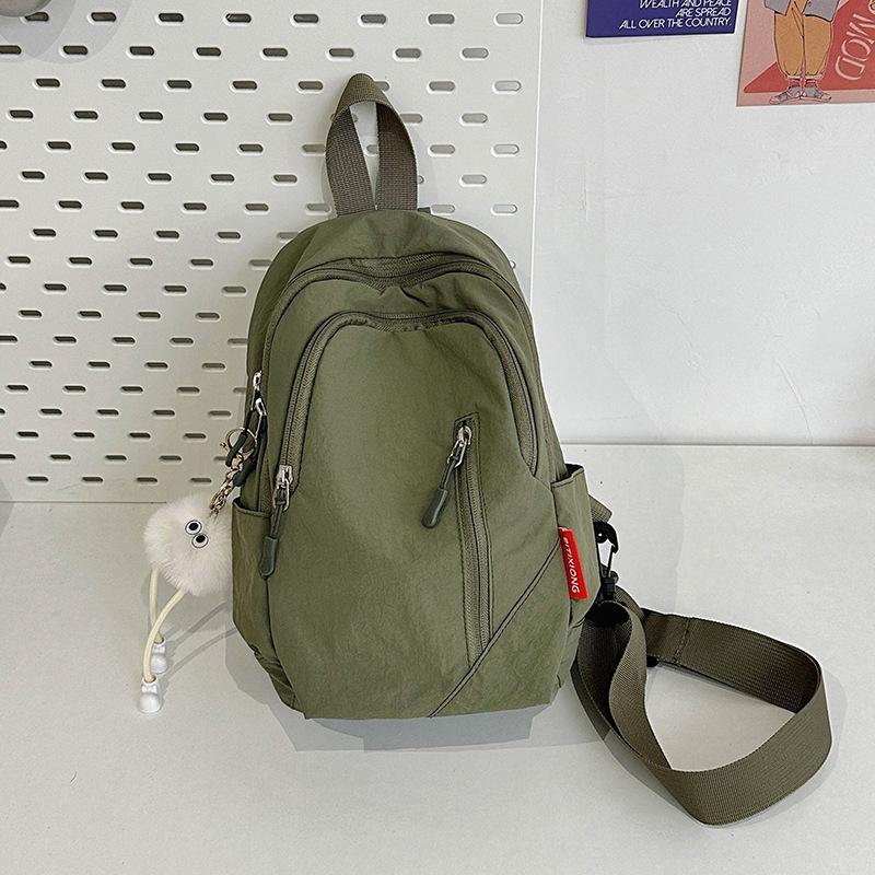 

Breast bag women s 2025 new fashion casual versatile messenger bag large capacity outdoor cycling sports bag men s shoulder bag single bag зелений