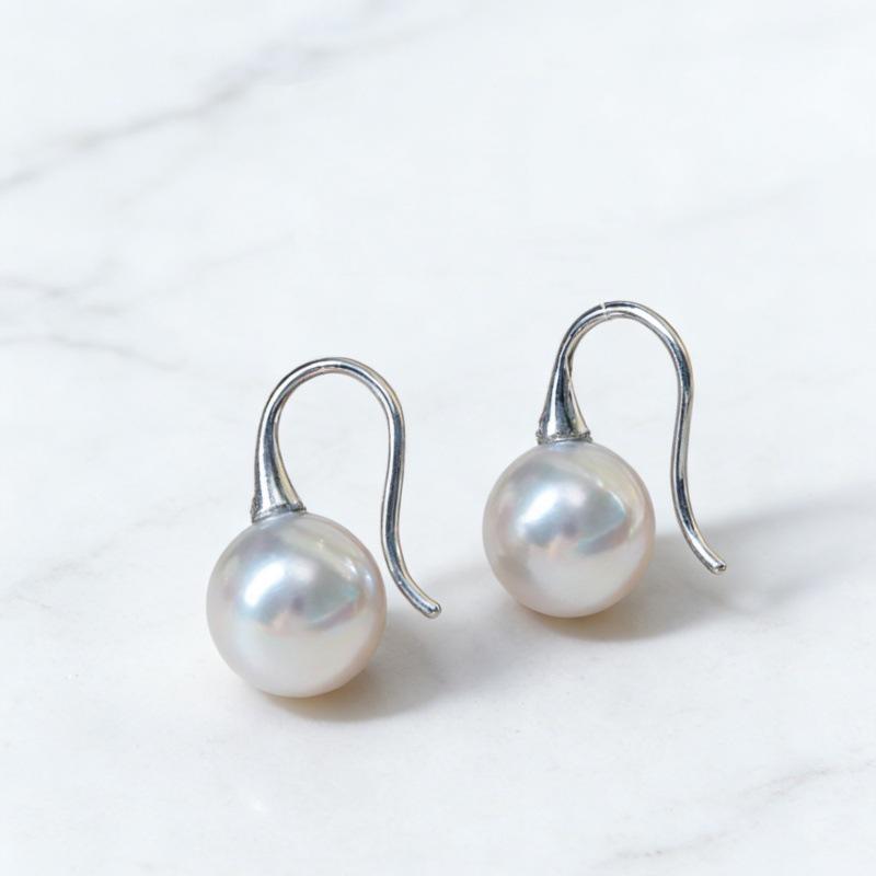 Stylish S925 Sterling Silver Pearl Earrings: Light Luxury Korean Style Ear Hooks and Studs S925 Silver