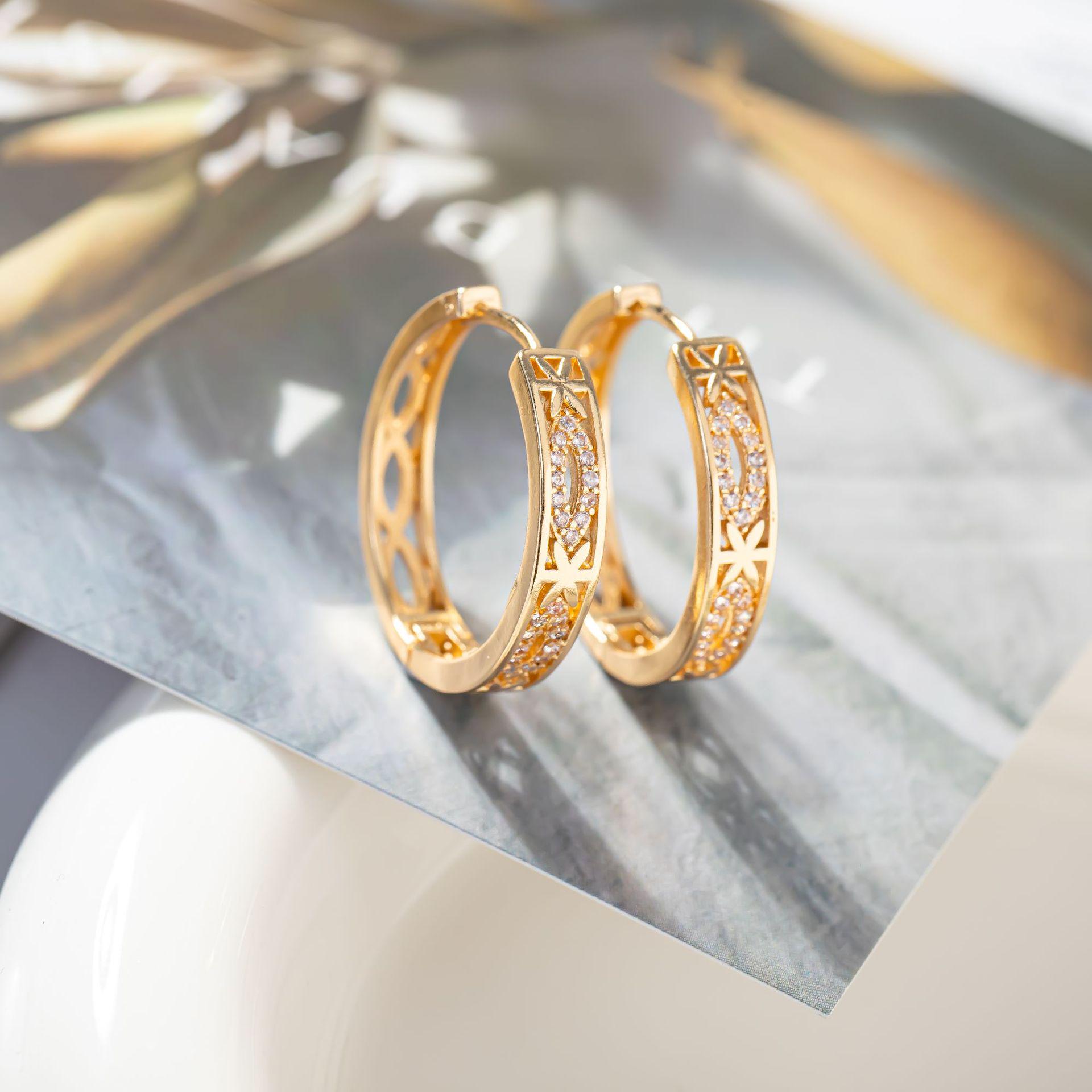 High-End European & American Zircon Flower Ear Cuff Earring