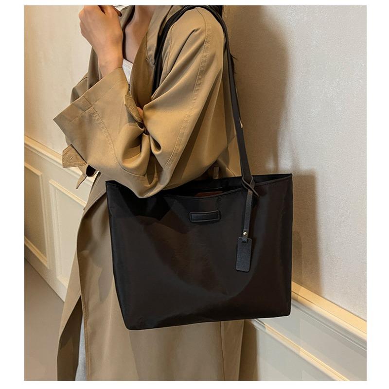 Women's New Nylon Casual Bag Large Capacity Work School Commuter Tote Bag Korean Minimalist Shoulder Bag