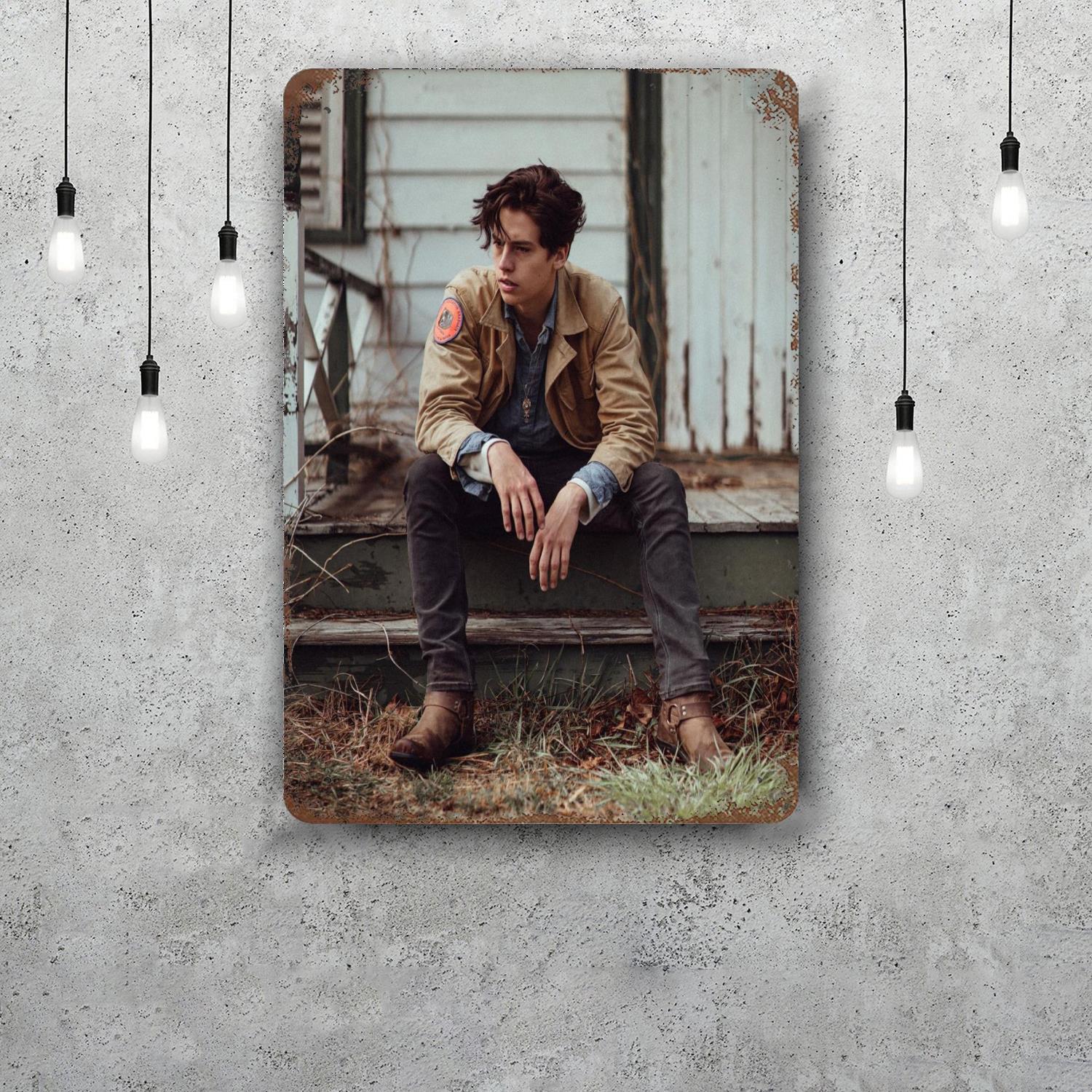 

cole sprouse actor Vintage Metal Tin Signs Posters Decor Retro Metal Plaque Wall Art Decor for Garage Bar 20x30cm（7.8x11.8inch）