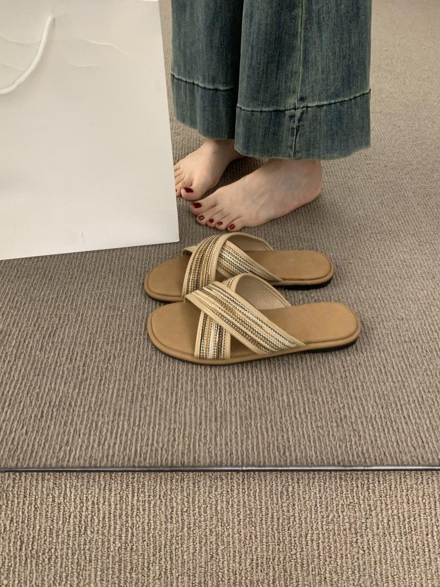 

Fashion casual cross-band flat-bottomed slippers women s summer wear 2025 new with skirt fairy wind beach cool slippers 35