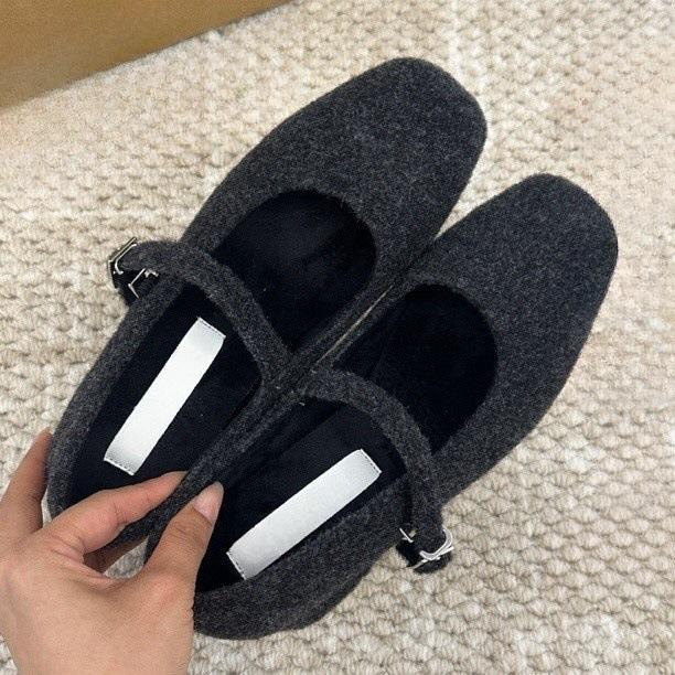 

Туфли Мэри Джейн из бархата в стиле ретро на высоком каблуке женские толстые каблуки 2025 новые замшевые туфли с квадратной головкой женская зимняя одежда 35 серый