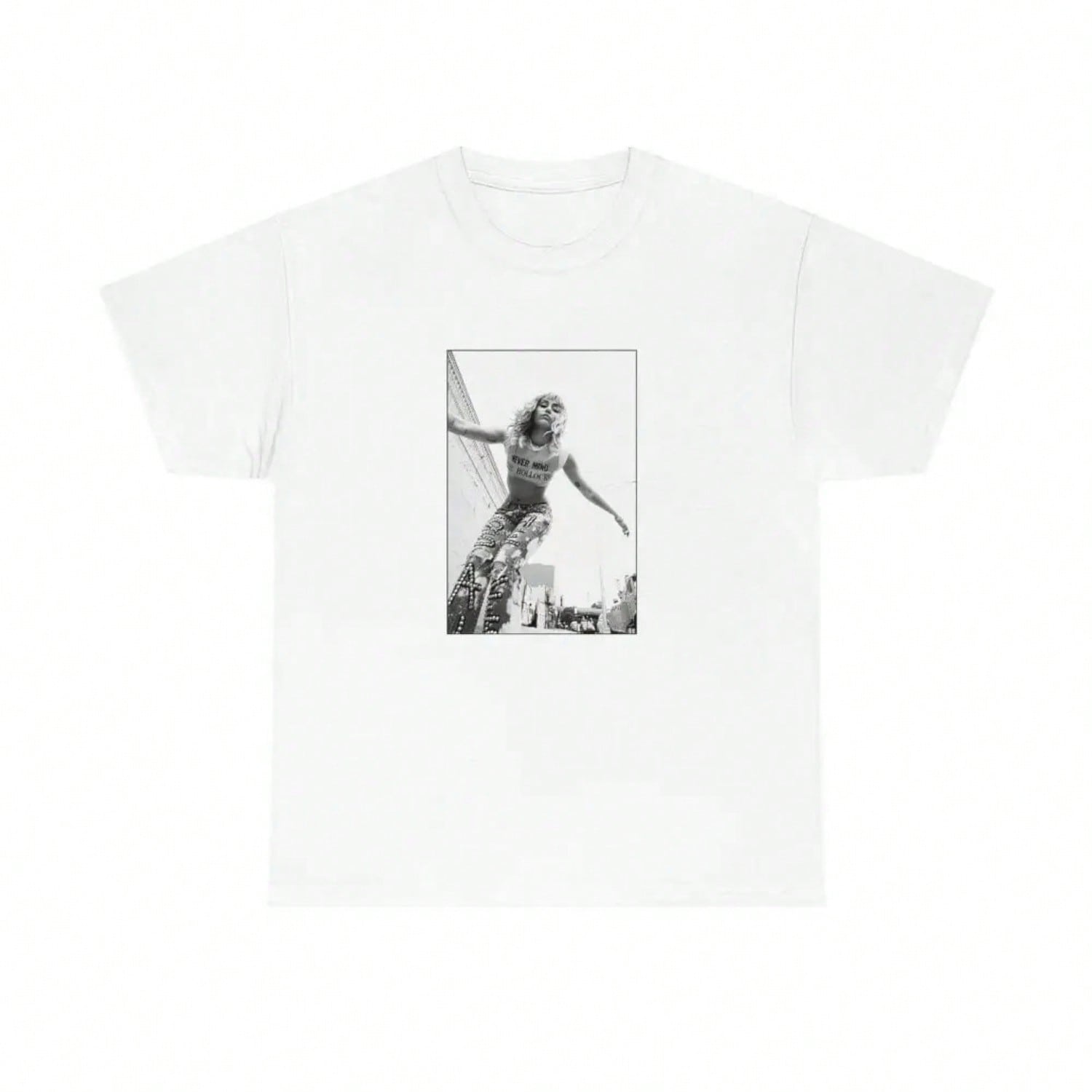 Miley Cyrus - SHE IS COMING Premium Unisex T-Shirt S разноцветный