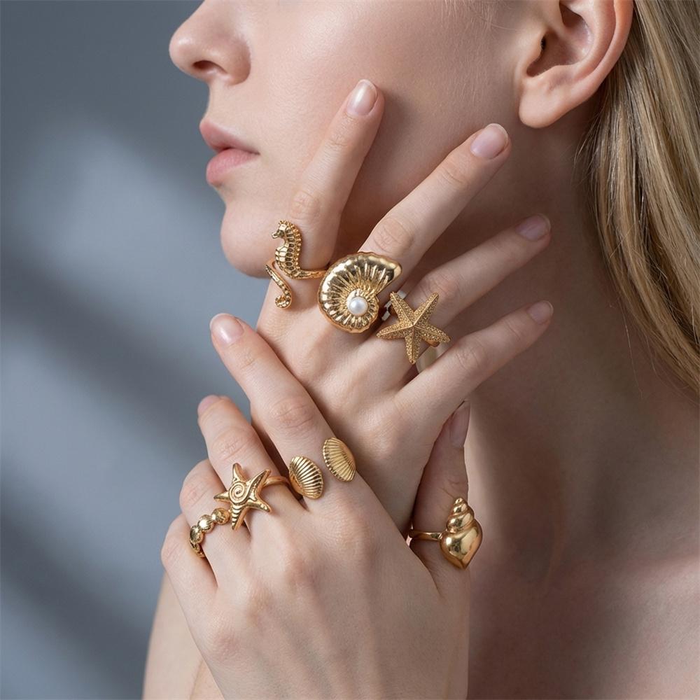 7Pcs Ocean Ring Set for Women Golden-Tone Stackable Starfish Seahorse Conch Faux Pearl Beach Vacation Resort Jewelry