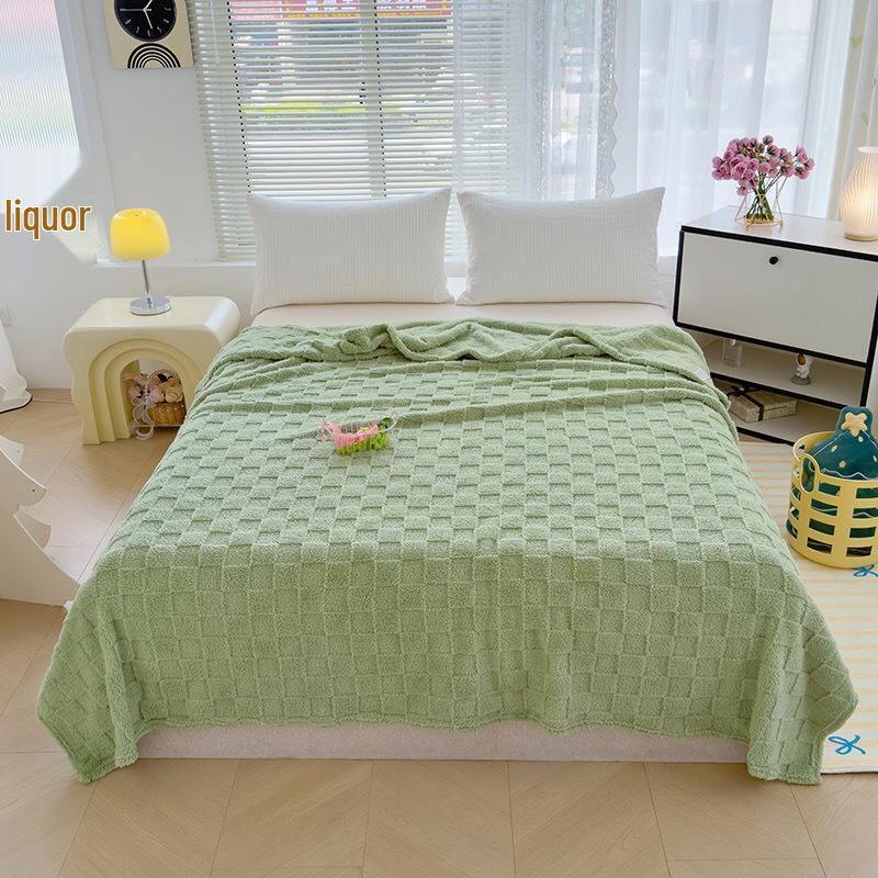 Checkerboard 3D Jacquard Taffeta Plush Blanket – Lightweight Sofa Cover/Office Nap and Air-Conditioning Blanket