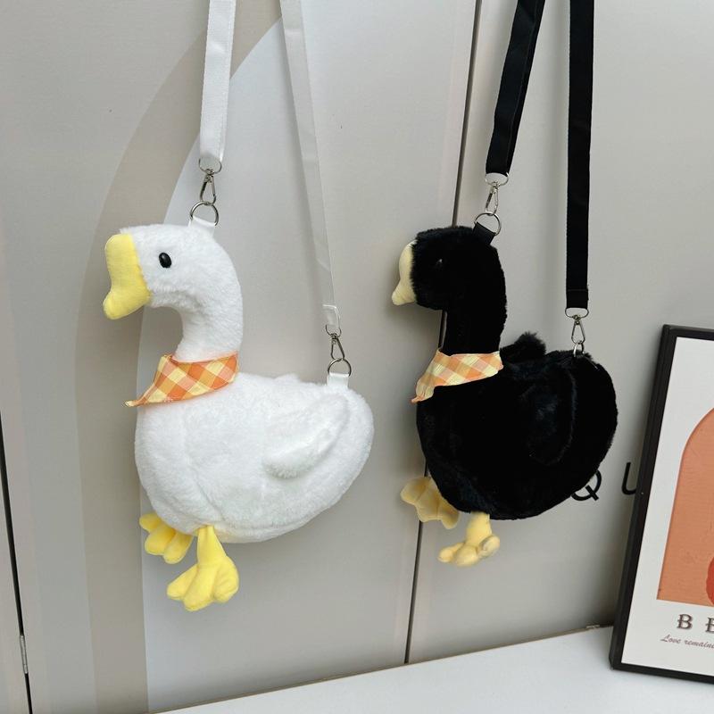 Big white goose oblique span bag New cartoon cute duck shoulder bag Soft cute girl plush doll oblique span bag