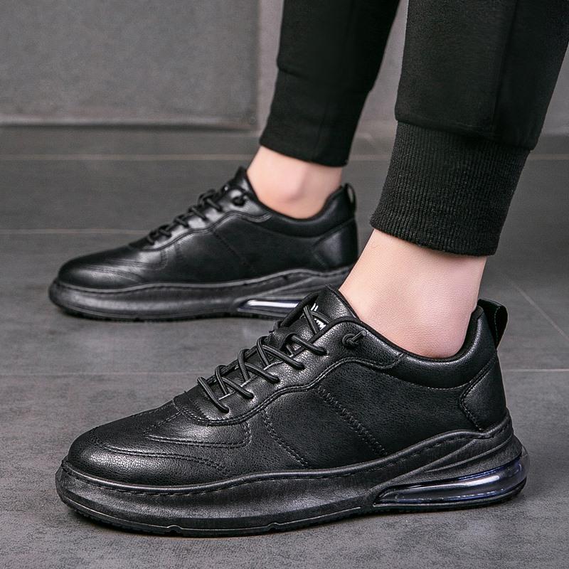 Fashion Vulcanized Sneakers Men Casual Sport Shoes Black Mens Leather Low Cut Student Sneakers Flat Male Trekking Shoes Waterproof2024
