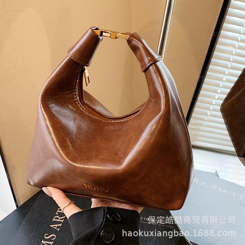 Niche Design Bag Women's Autumn and Winter 2025 New Fashion Shoulder Messenger Bag High-end Women's Portable Dumpling Bag