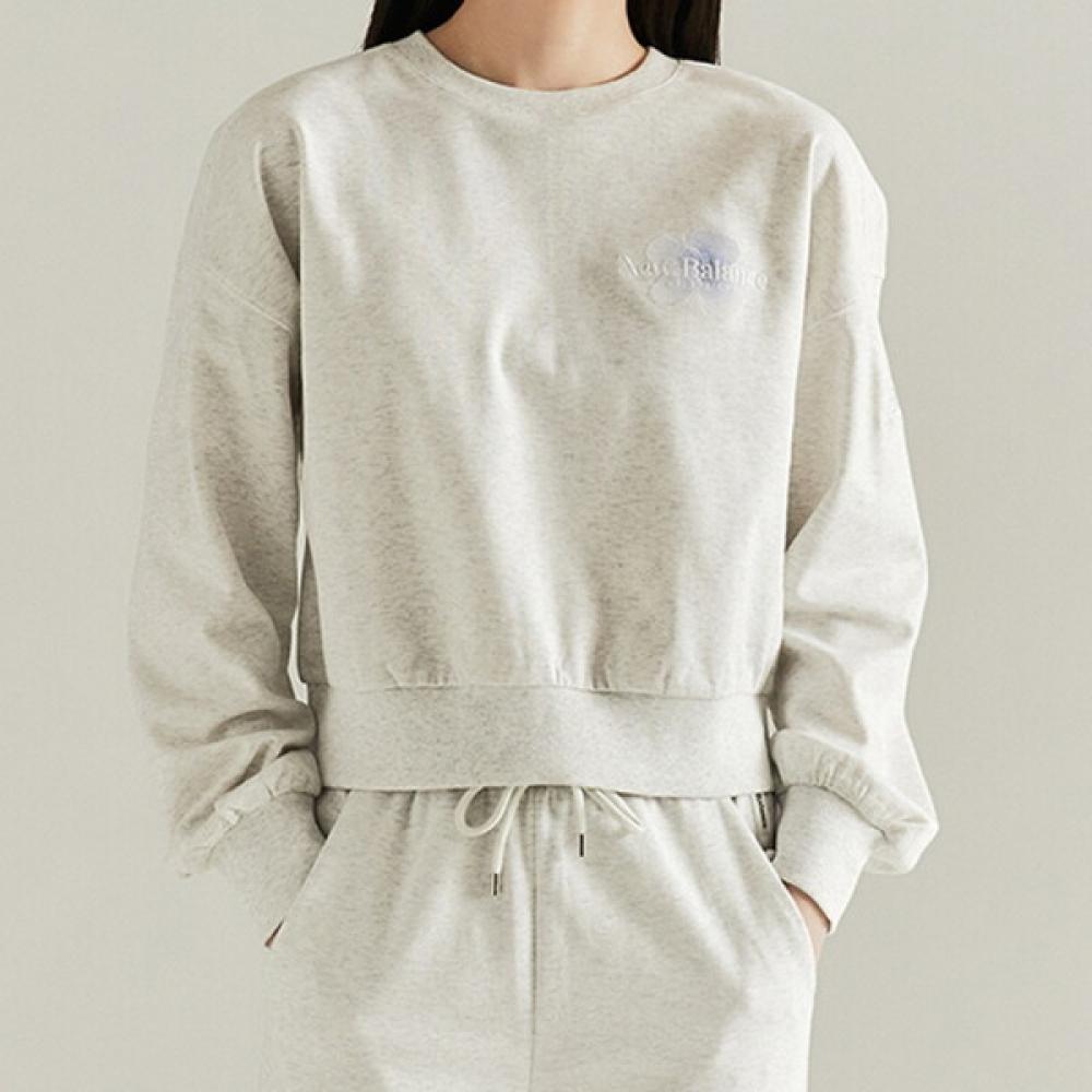 

New Balance Women S Semi Crop Round SweatShirt Nbncd2w302 Ac 90