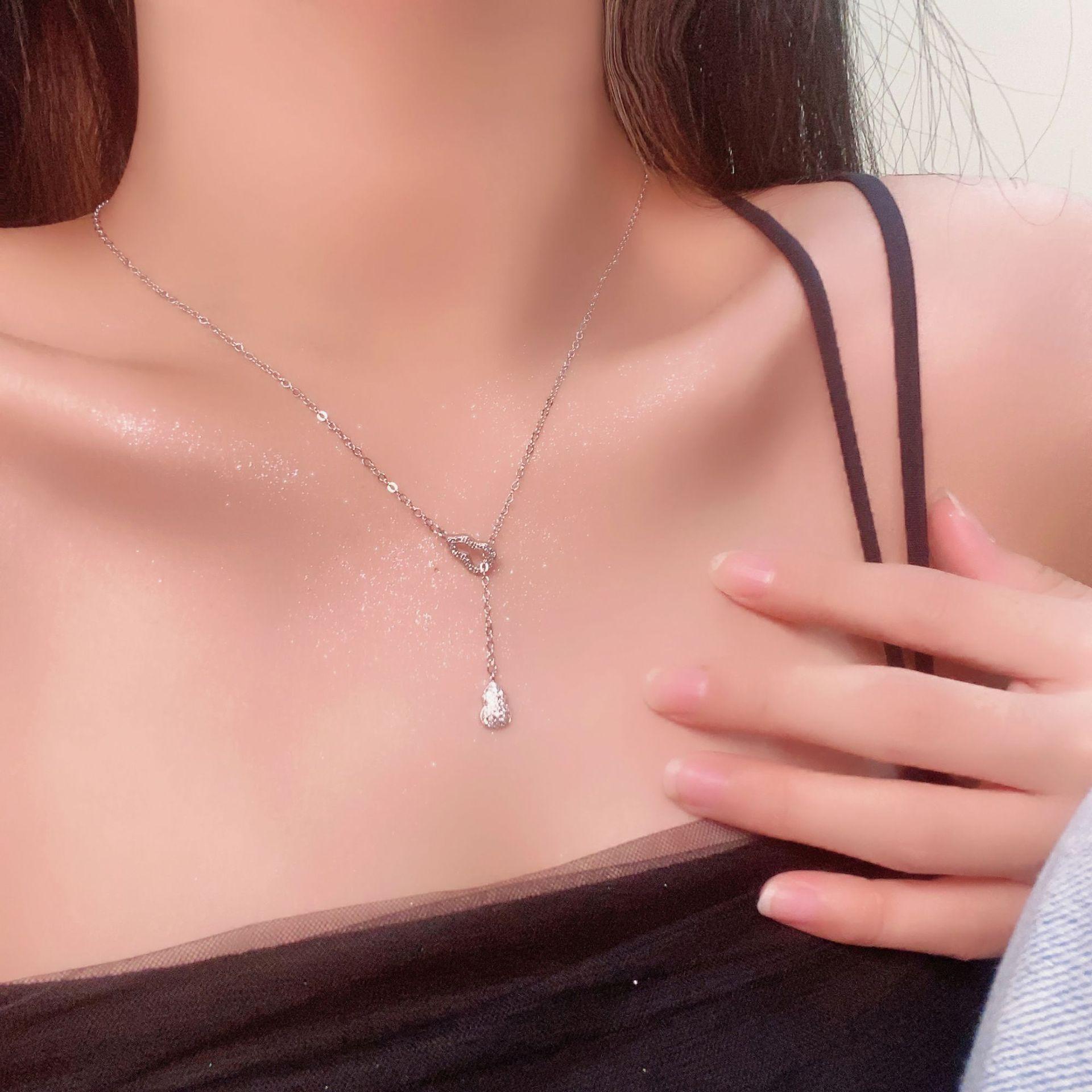 Niche design sense gourd necklace light luxury collarbone chain female personality design light luxury high sense versatile gourd necklace