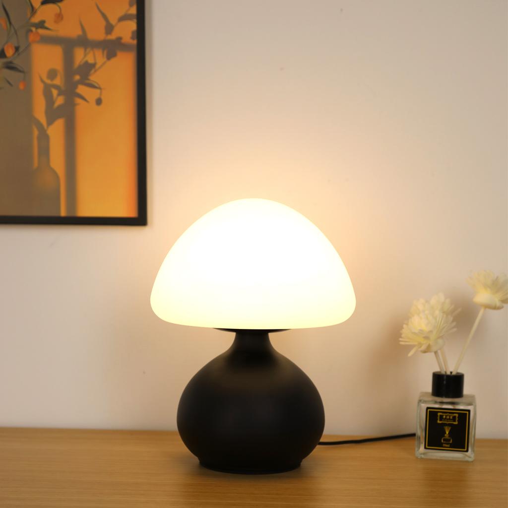 LED Mushroom Desk Lamp USB Three Color Adjustable Bedroom Living Room Study Desktop Decoration Cream Style Warm Atmosphere