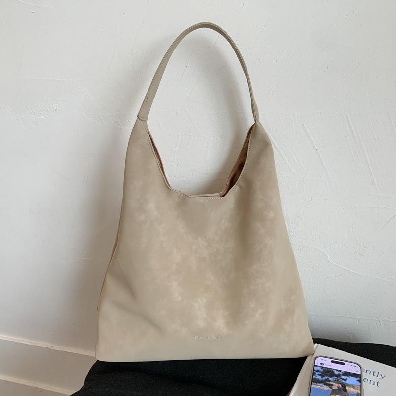 Retro bag women's large-capacity new autumn and winter versatile simple shoulder mother and child bag commuter tote bag